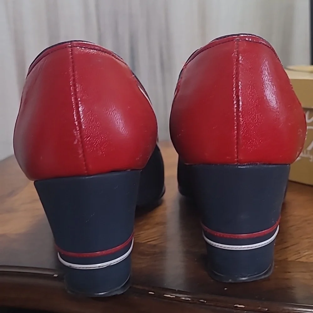 Vintage Johansen Adlib Womens 8.5 classic leather red white blue dress shoes